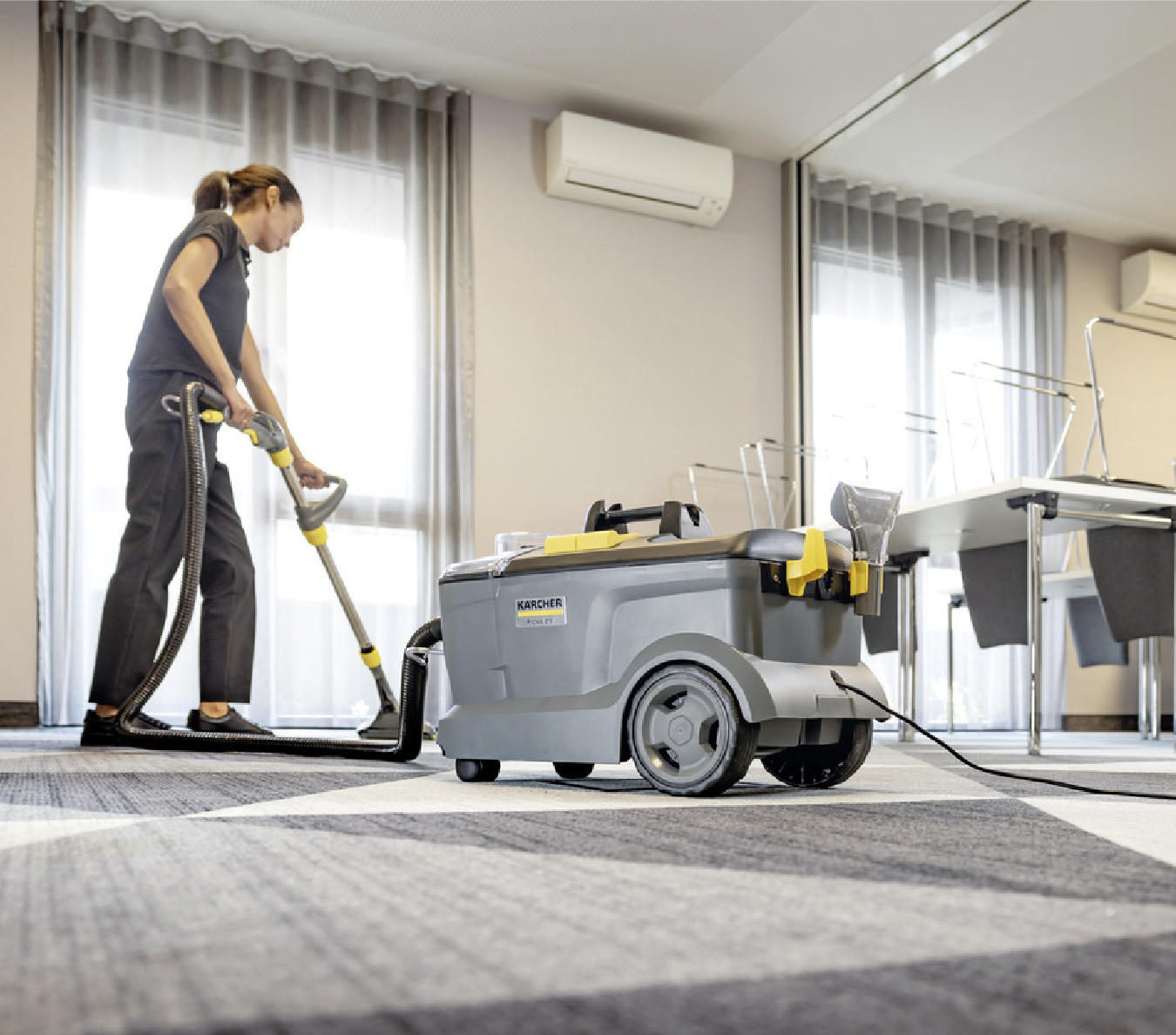 Lavatapetes Karcher PUZZI 10/1