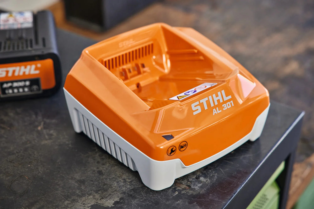 Cargador STIHL AL 301 — imagen 3 de 5